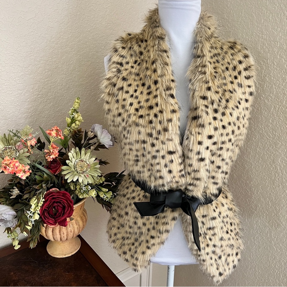 LUMA Faux Fur Tie Belt Vest